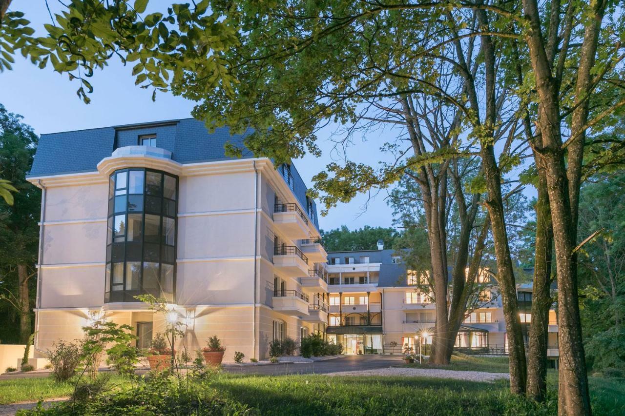 Appart hôtel Médicis Les Petites Roches *